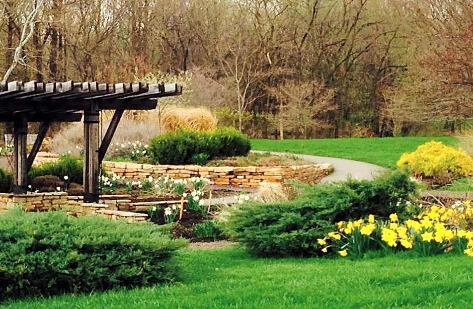 Holiday Inn Express and Suites Edwardsville By IHG