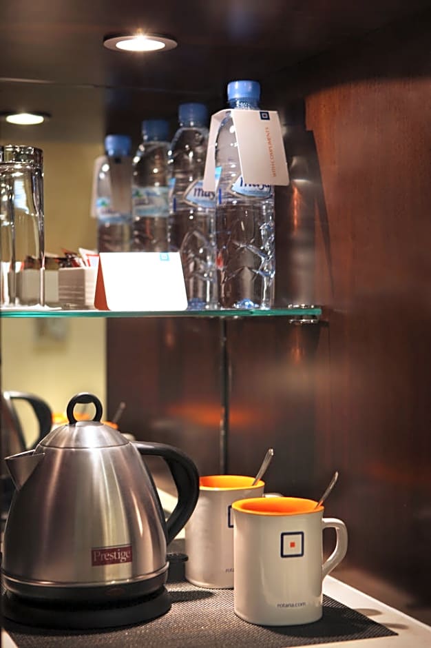 Centro Al Manhal by Rotana