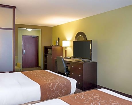 Queen Suite with Two Queen Beds - Non-Smoking