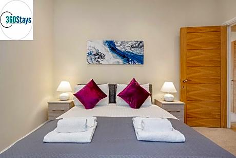 Luxury 2 Bedroom Apt. 02 + Parking in Maidenhead