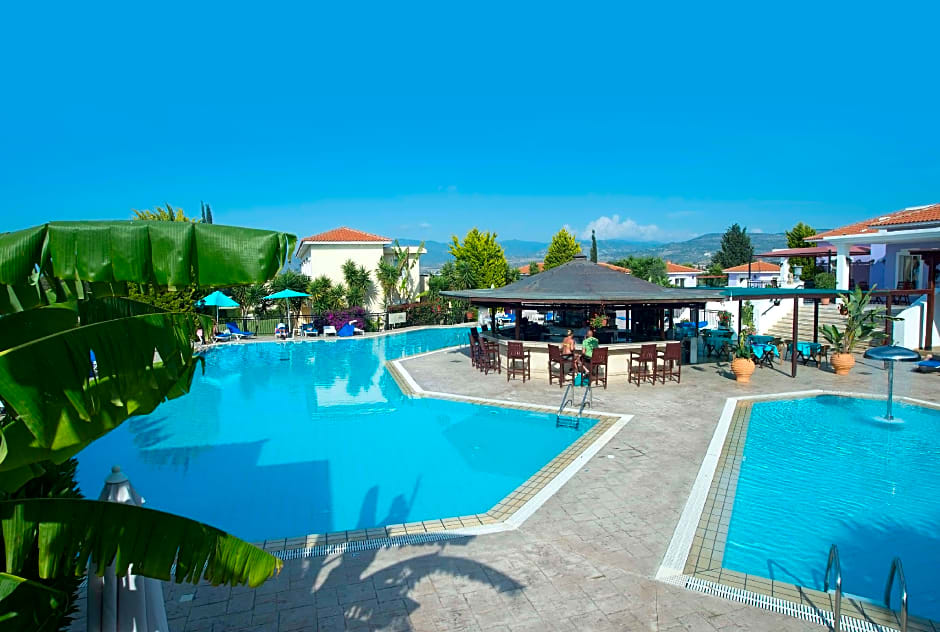 Akamanthea Holiday Village