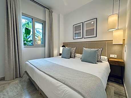 One-Bedroom Apartment with Terrace