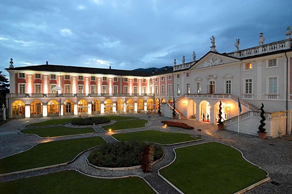 Villa Fenaroli Palace Hotel