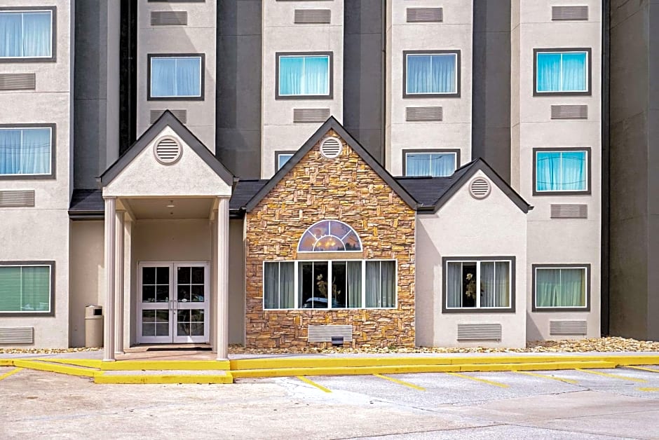 Quality Inn & Suites Robbinsville