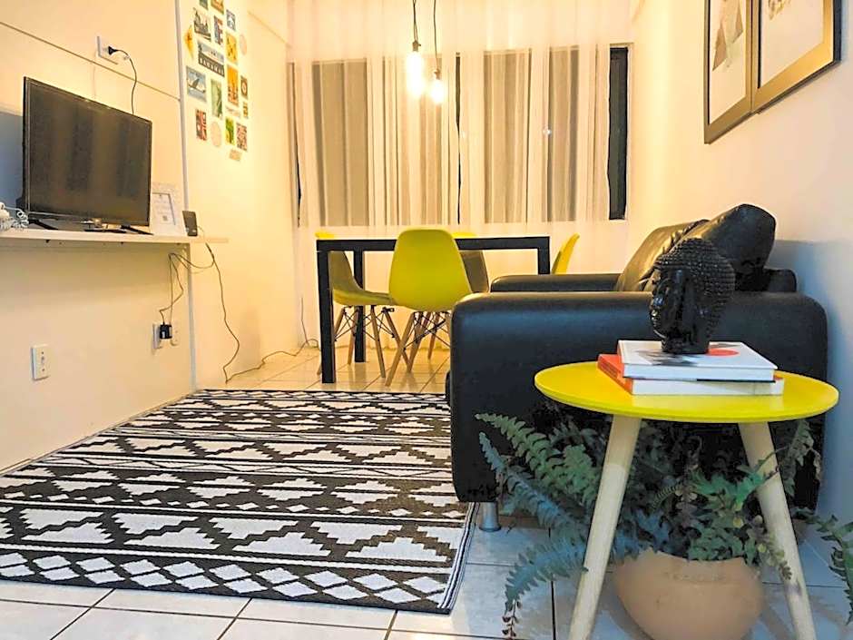 AMETISTA 2 - 101 · A-01: Apê equipado e estiloso na praia de Jatiúca