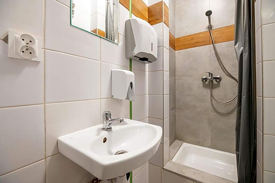 Najtańsze noclegi Łagiewnicka 16