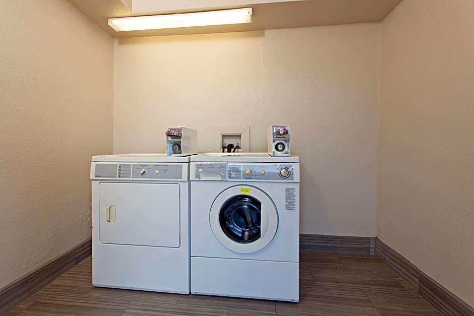 Days Inn by Wyndham Chowchilla Gateway to Yosemite