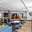 La Quinta Inn & Suites by Wyndham Santa Cruz