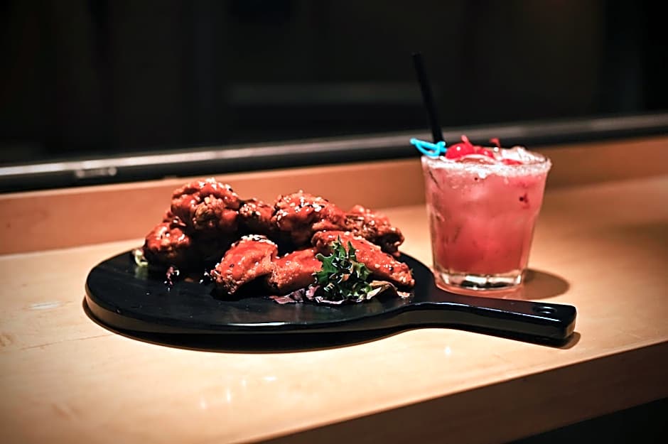 iHOTEL & Conference Centre Red Deer