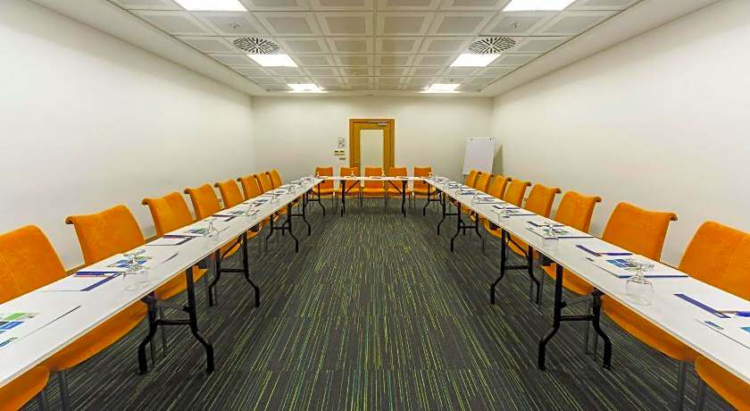 Holiday Inn Express Istanbul-Altunizade By IHG