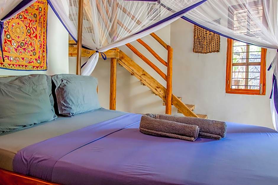 Kameleon Blue Arts Lodge