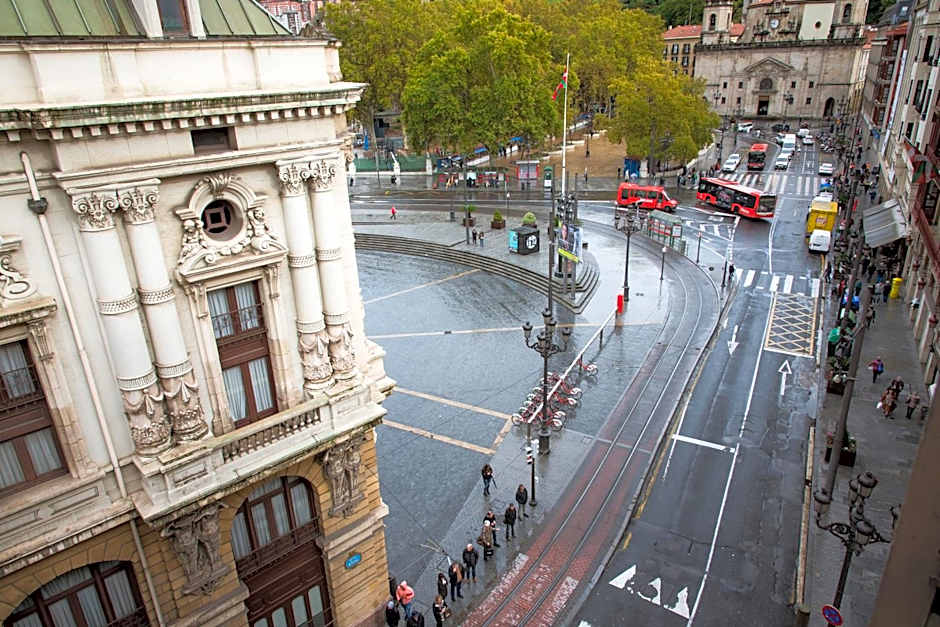 Petit Palace Arana Bilbao