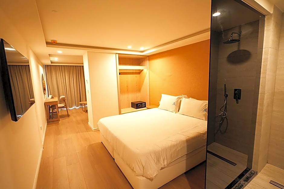 Blue Harbour Boutique