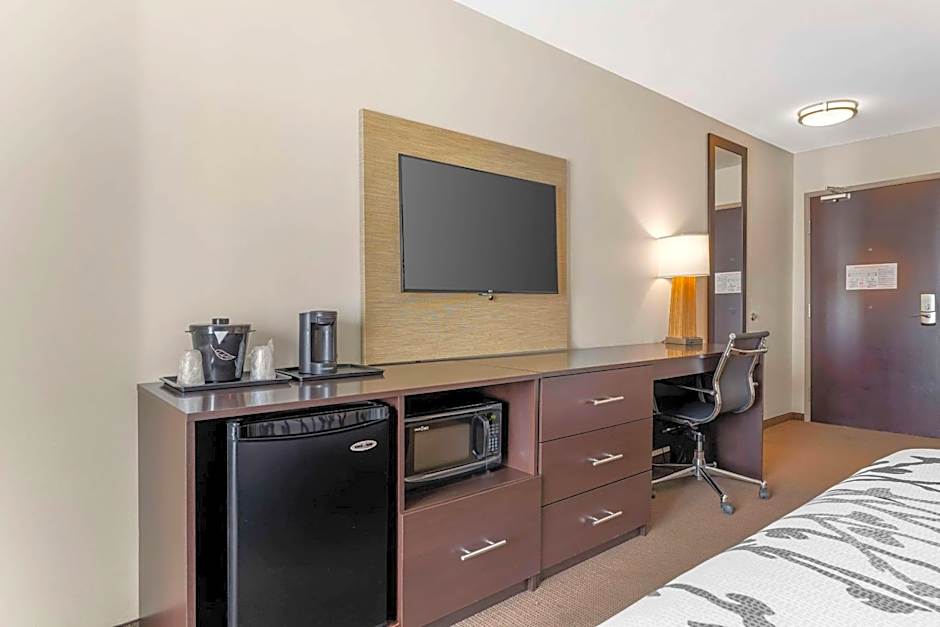 Sleep Inn & Suites Cumberland