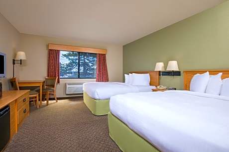 Suite with Two Queen Beds - Non-Smoking