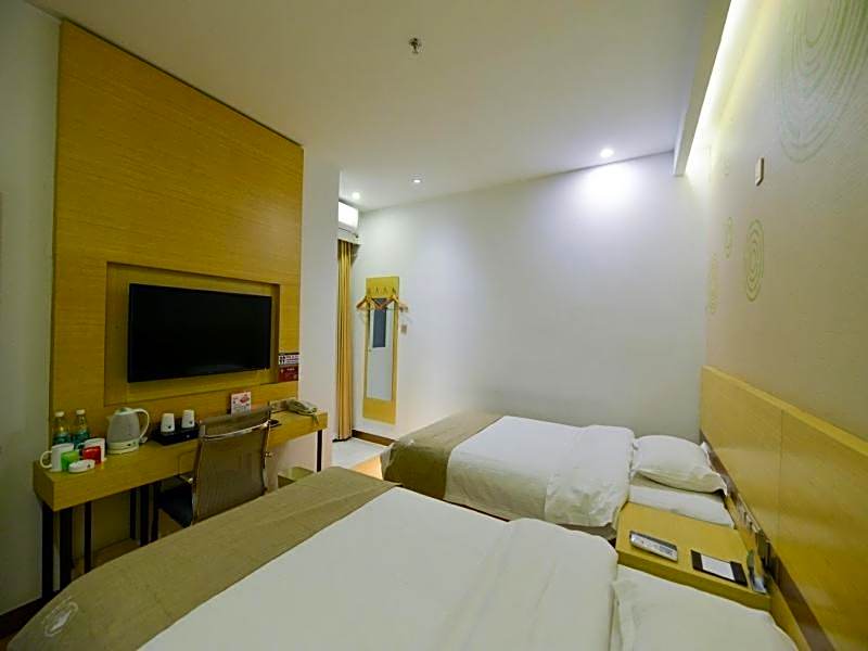 GreenTree Inn Dalian Dalian North Railway Station Express Hotel