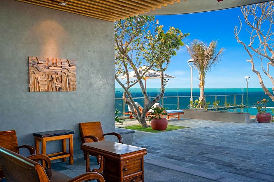 Sala Grand TuyHoa Hotel