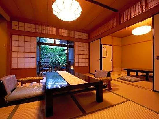Hanare No Yado Yomogino