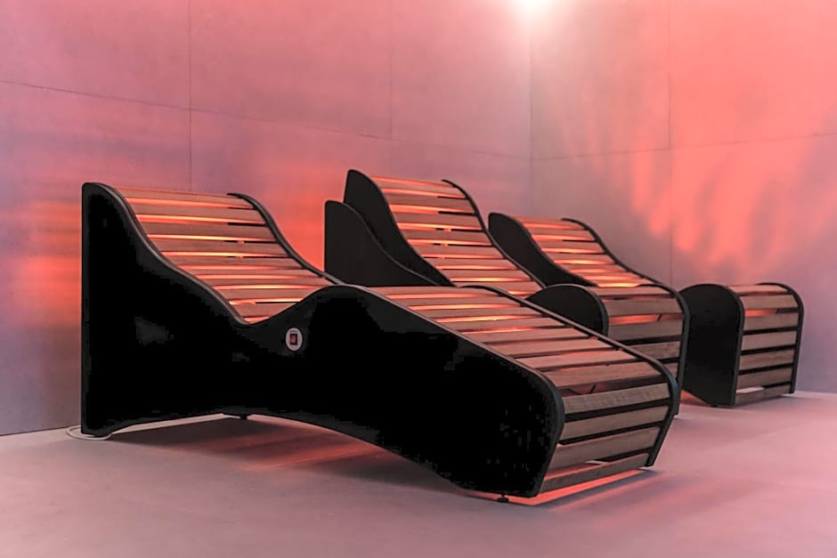 Suites Plaza Hotel & Wellness