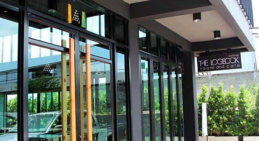 The LogBook room and cafe'