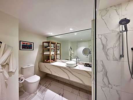 Deluxe Harbour View Room King