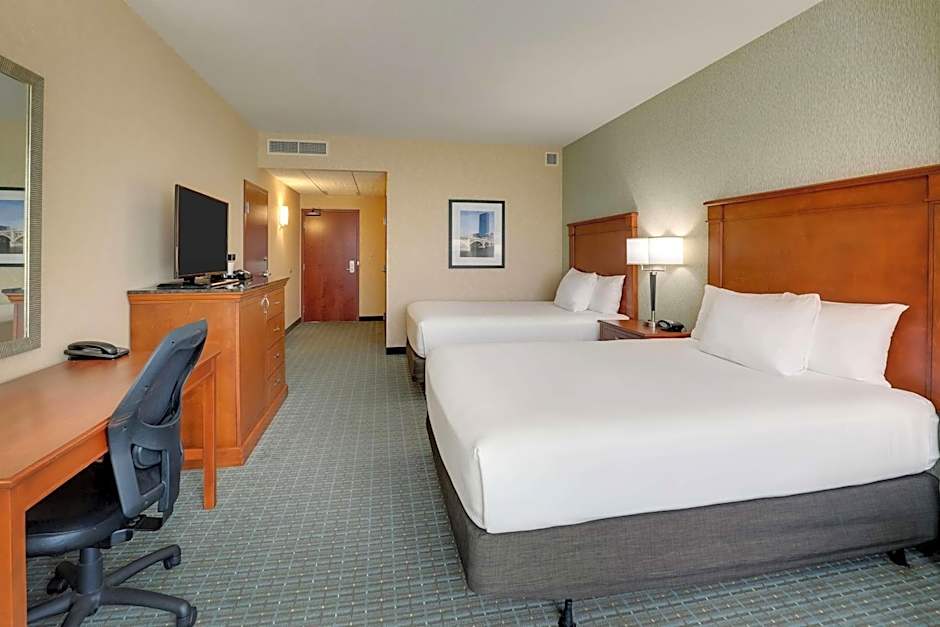 Drury Inn & Suites Grand Rapids