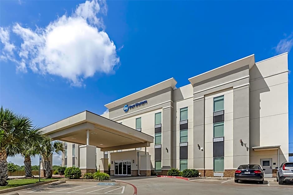 Best Western Green Oaks Inn & Suites
