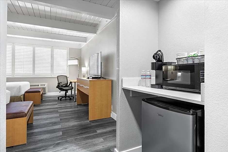 Prodigy Hotel, a Days Inn by Wyndham