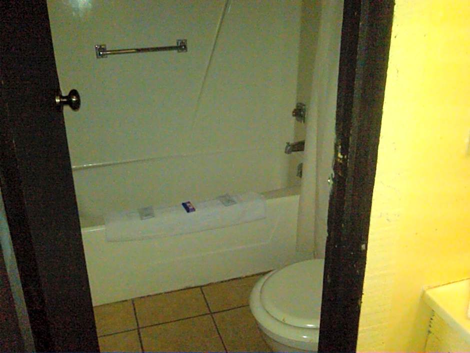 Knights Inn Battle Creek Mi