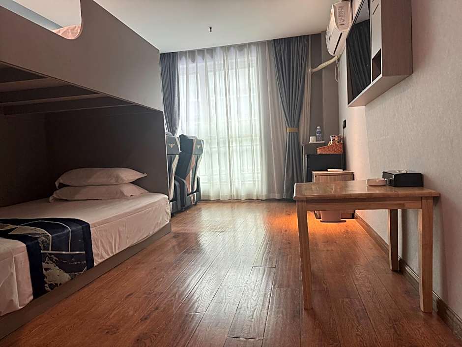 7 Days Inn Chongqing Pengshui Peng Penghu Huayuan