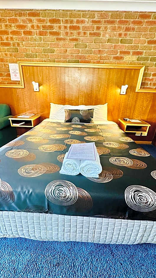 Early Australian Motor Inn