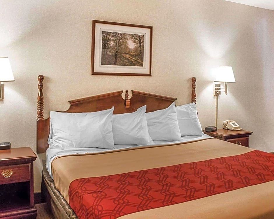 Econo Lodge Traverse City