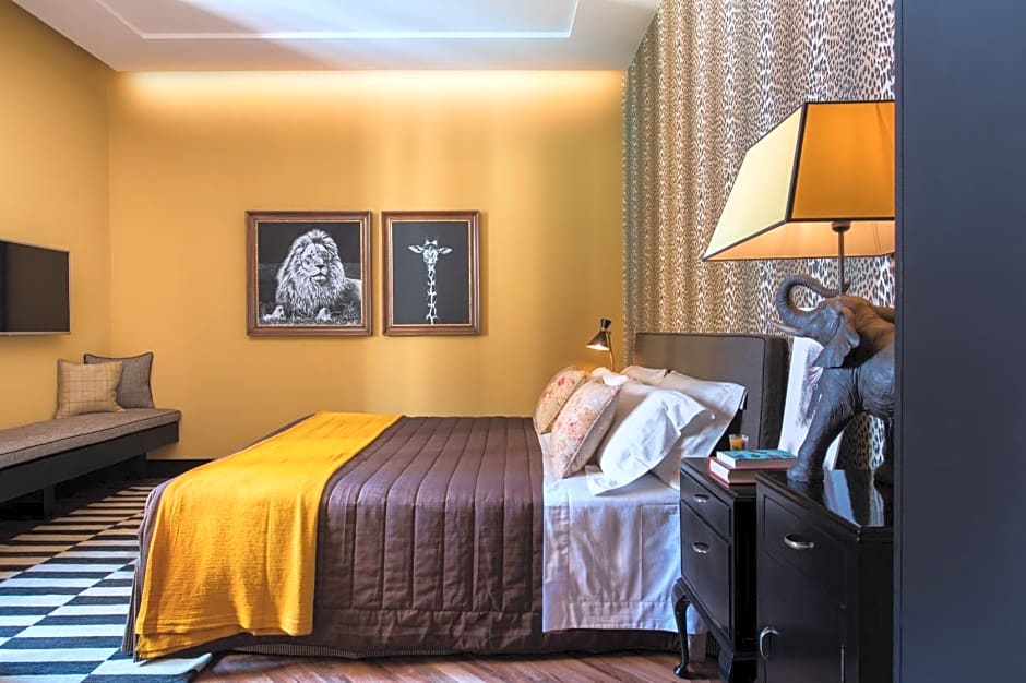 Velona's Jungle Luxury Suites