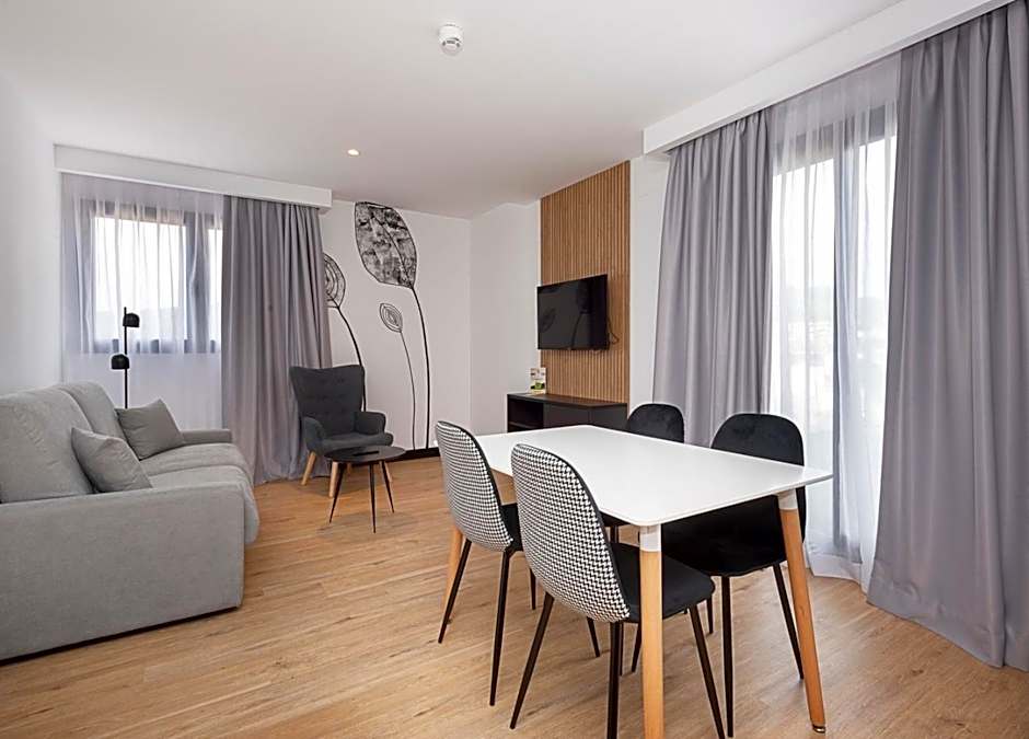 Sercotel Plana Suites