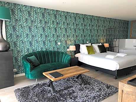 Junior Suite with Balcony