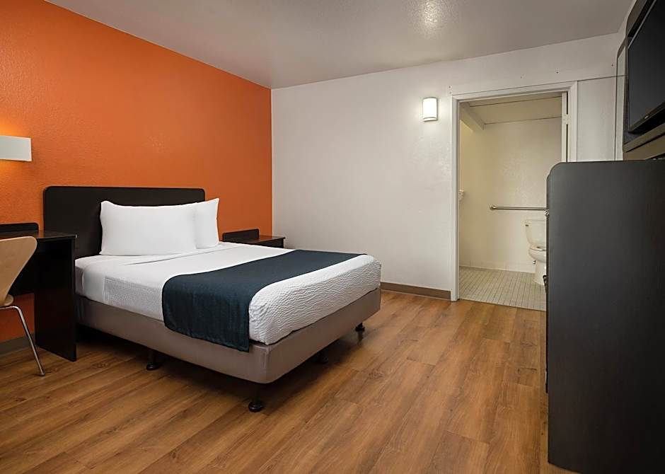 Motel 6-Carpinteria, CA - Santa Barbara - North