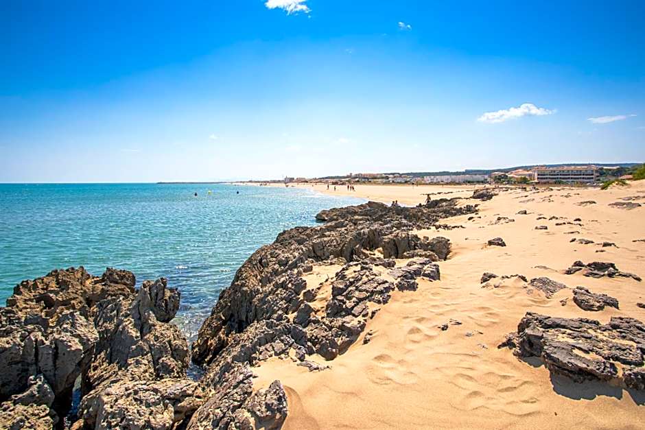 HOLIDAYLAND BAIE DES OLIVIERS VILLA 36m2 1chambre fermée 6 couchages ou VILLA 41M2 2chambres fermées 7 couchages