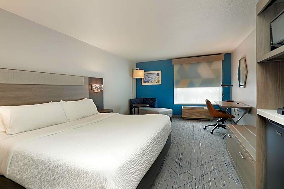 Holiday Inn Express Hotel & Suites Milwaukee-New Berlin By IHG
