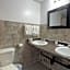 Empress Inn and Suites by the Falls