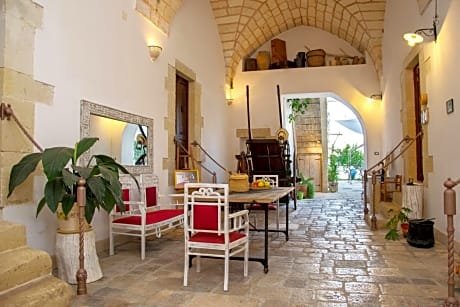 Borgo dei Filitti - B&B artistico - Piscina Solarium & Enoteca