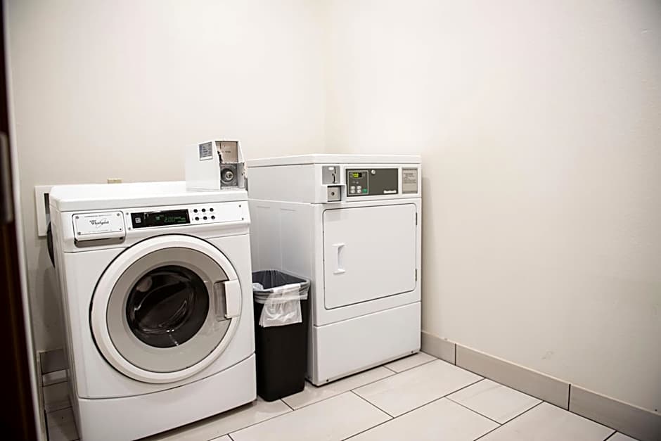 Holiday Inn Express Hotel & Suites Sedalia By IHG