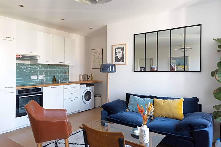 Charming 35m near Paris