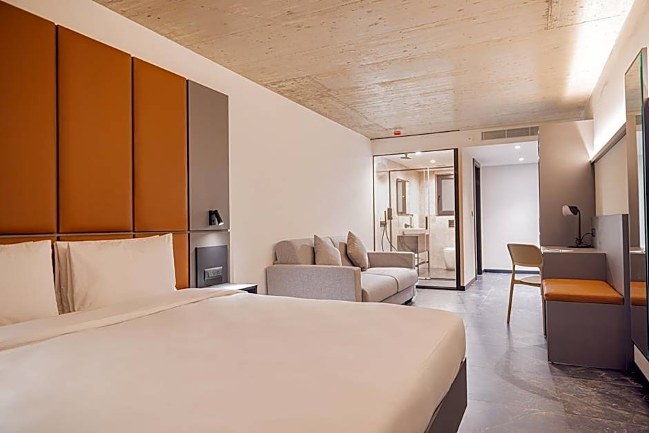 The Londoner Hotel St. Julian's