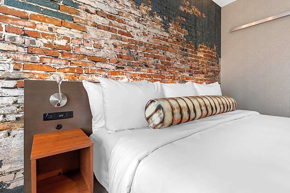 Cambria Hotel Omaha Downtown