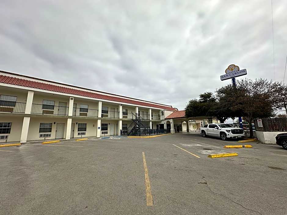 Hotel Quinta San Carlos Inn