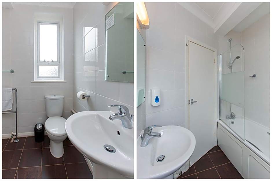 OYO Stade Court Hotel