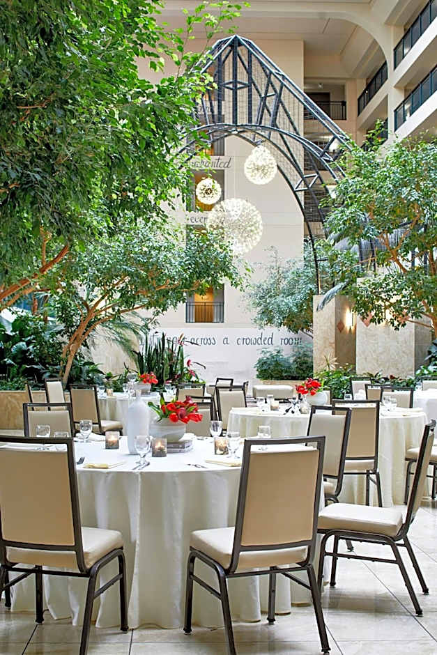 Renaissance Chicago Glenview Suites Hotel