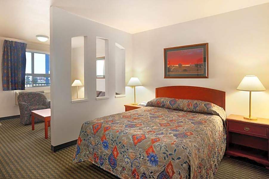 Travelodge by Wyndham Weyburn