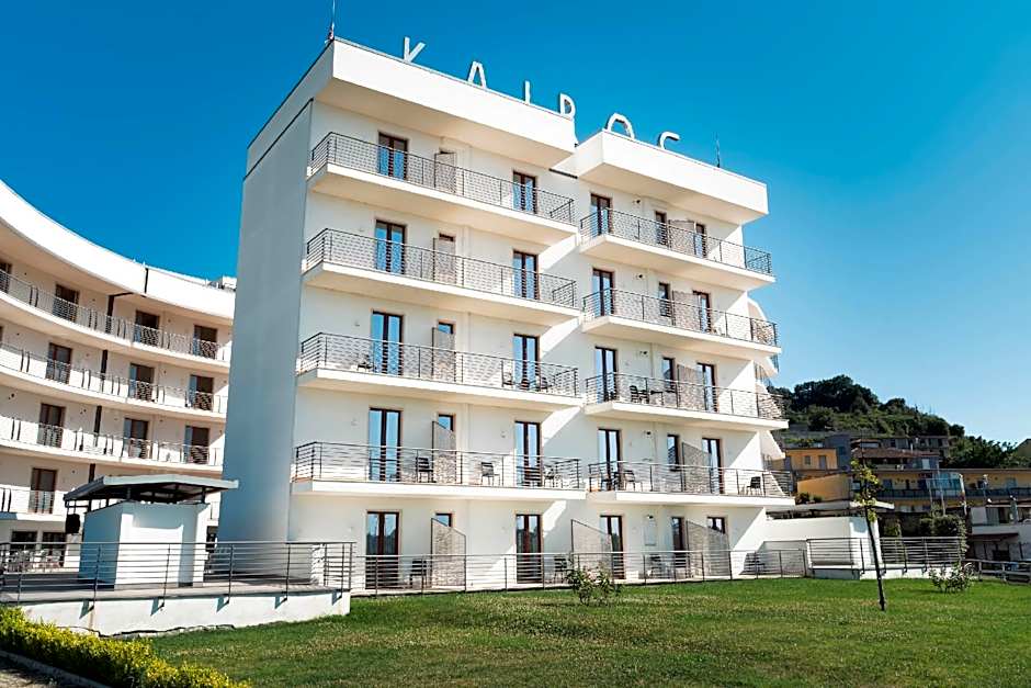 Kairos Hotel