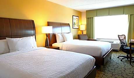 Queen Room with Two Queen Beds - Mobility and Hearing Access